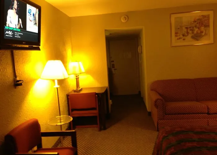 Americas Best Value Inn Macomb
